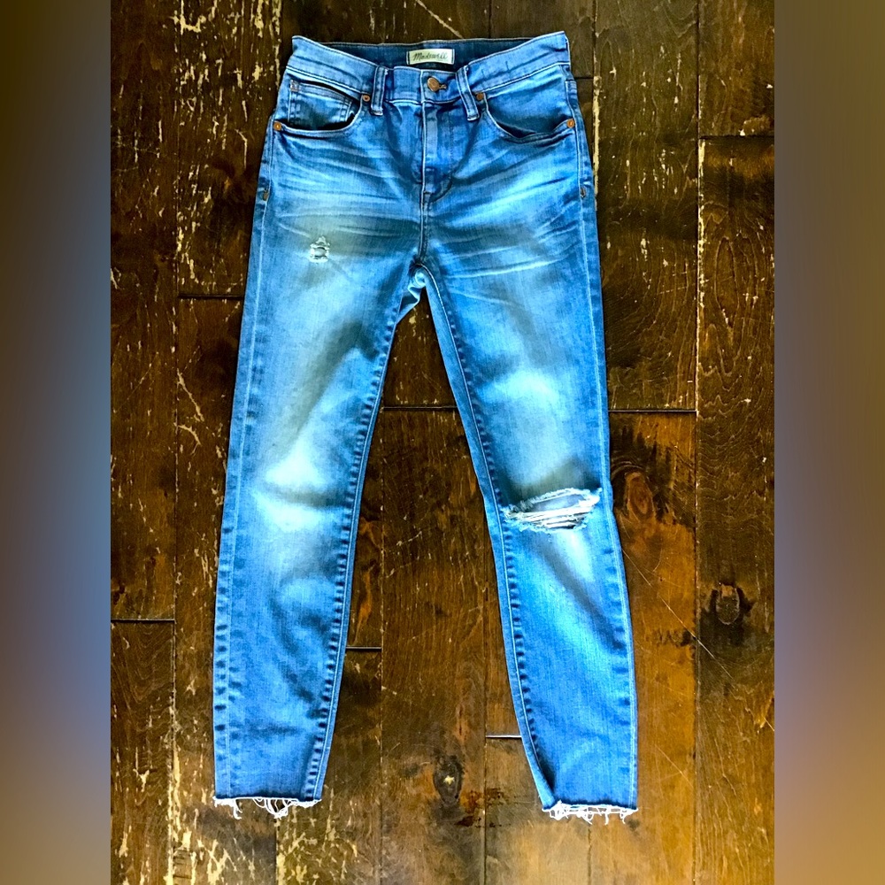 Madewell High Riser distressed jeans size 26